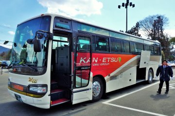 Look for this bus, the hotel's free shuttle, when you exit Jomo-Kogen or Minakami Stations.
