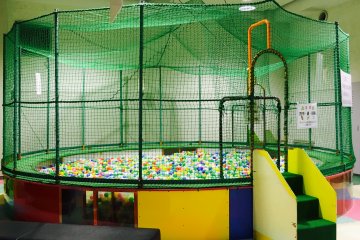 Nagano City Youth Science Museum's ball pit