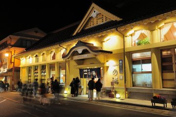 Ichi-no-yu, one of the prominent baths along the streets in Kinosaki Onsen