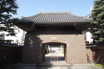 The Korean-style architecture of the gatehouse