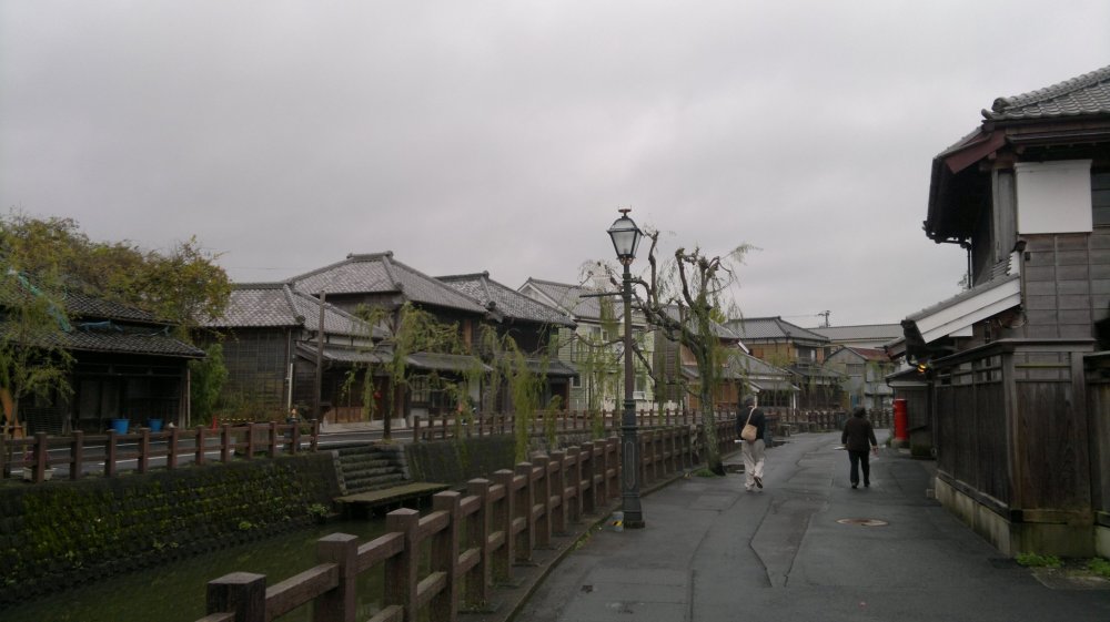 Setelah 15 menit berjalan menjauh dari area stasiun, akhirnya saya tiba di Sawara bagian "Little Edo"