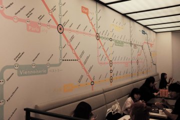  Dominique Ansel Bakery室內裝潢－紐約地下鐵地圖