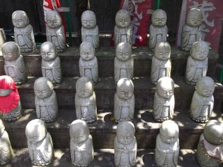 Lots of little statues