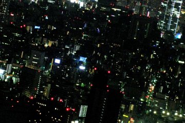 Вид на "малую" Токийскую башню