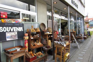 Rondo Antique Shop in Nikko