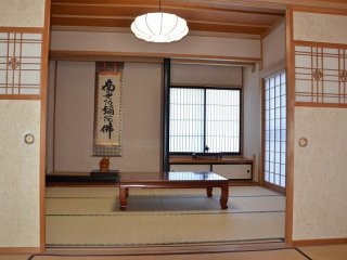 Guest room with tokonoma alcove