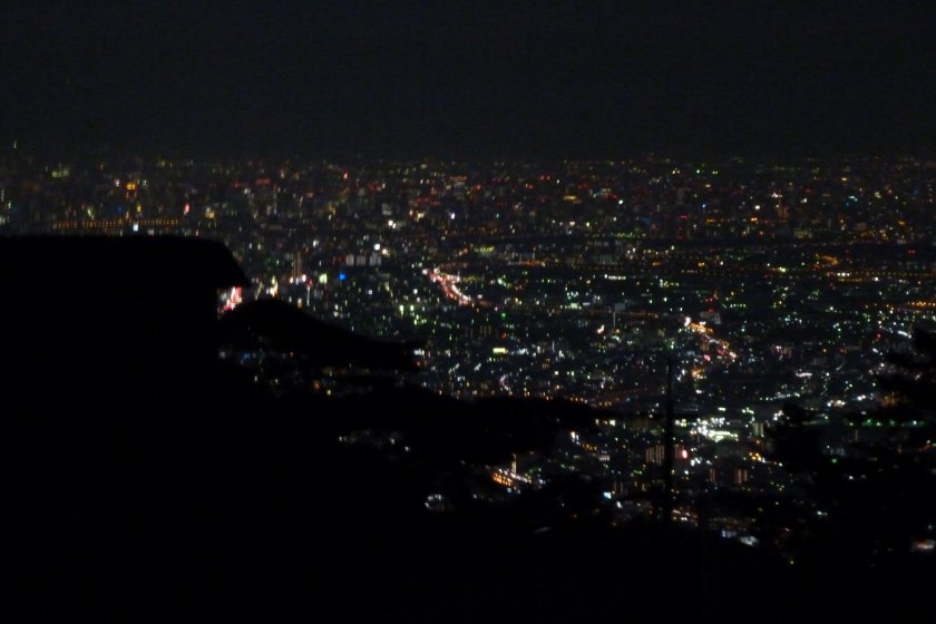 Vue nocturne sur Kobe