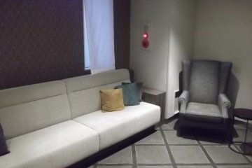 The little lounge near reception
