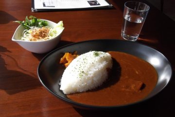 <p>My cheese curry lunch set</p>