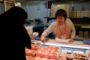 A good opportunity to buy regional food without leaving Tokyo