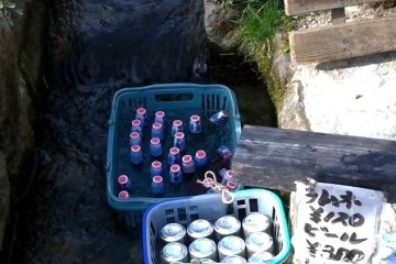 Охлаждение напитков в речных каналах в Оути-дзюку