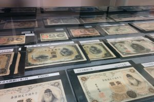 Old Japanese bank notes
