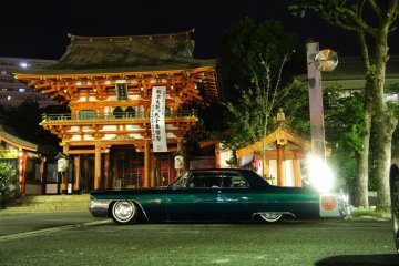 Another night-time view Ikuta Shrine Kobe