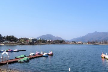 ทะเลสาบคะวะกุชิโกะ 