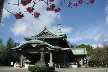 Memorial temple