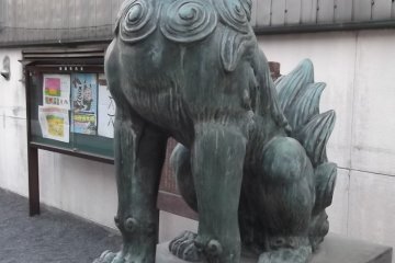 A guardian lion at the gate