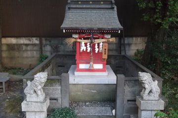 The side shrine across the bridge