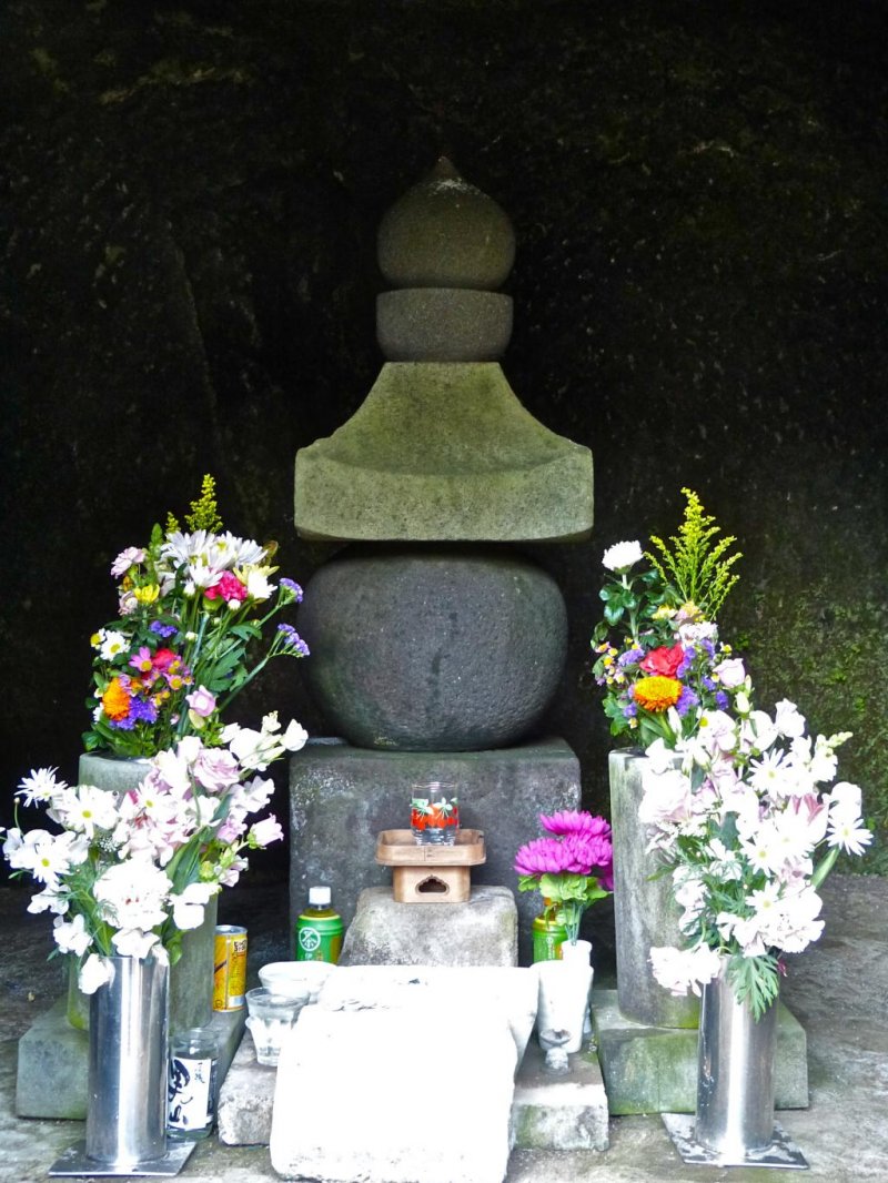 The grave of Yoritomo’s wife, Masako