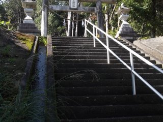 The steps up to the shrine