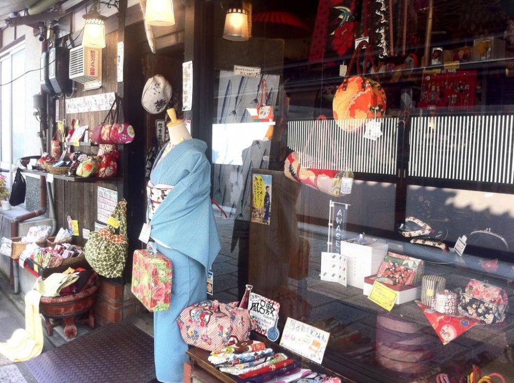 Kimono and textile shops are the standout for shopping at Sannenzaka and Ninenzaka Kyoto