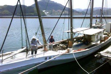 The kind obasan and oyasan preparing the boat but we were so excited we couldn&#39;t wait to go sailing and fishing in the seas off Kumamoto and Amakusa