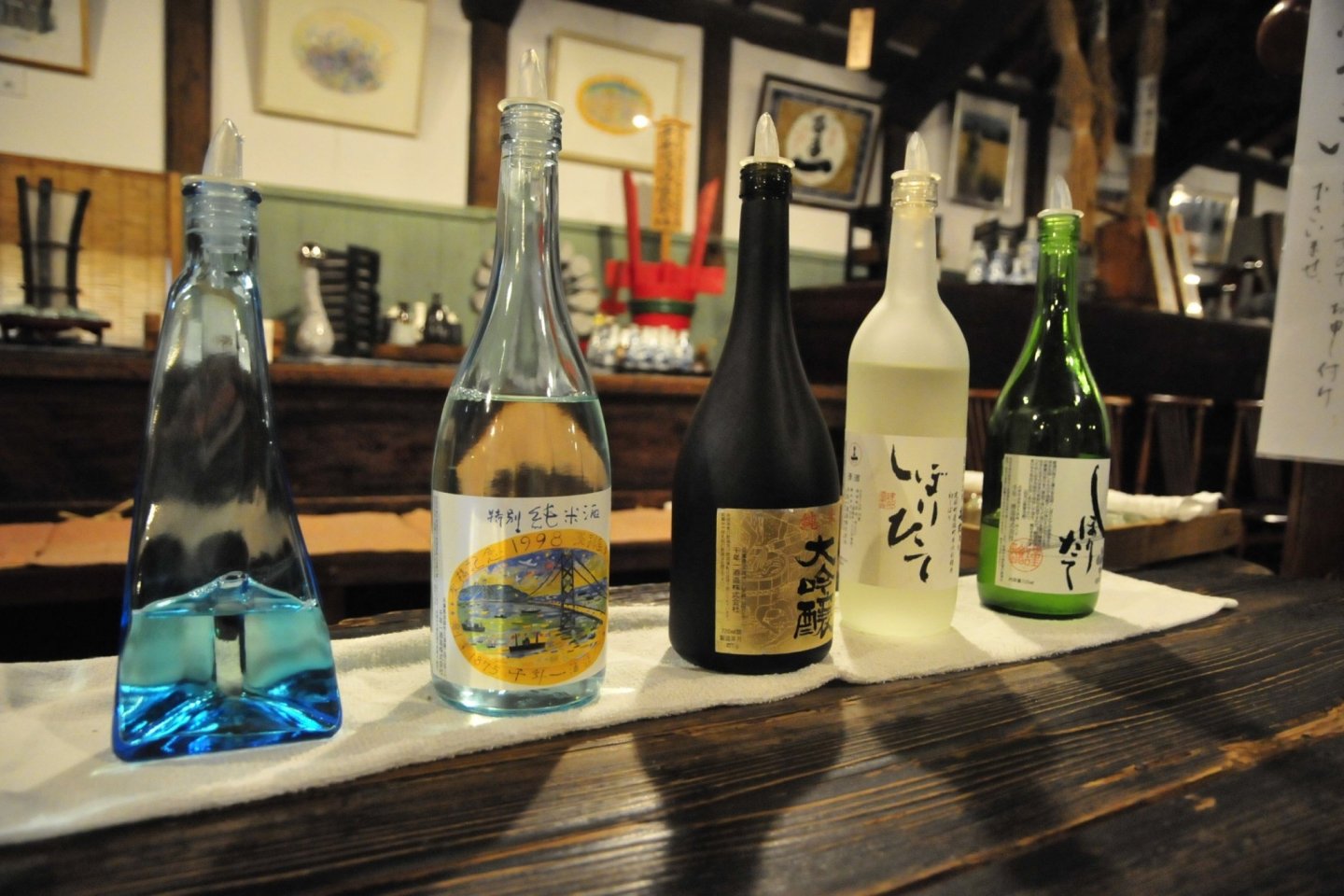 Mencicipi sake