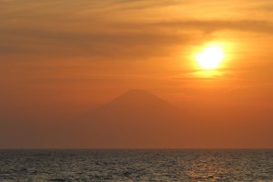 A Mt Fuji sunset that might be hard to beat