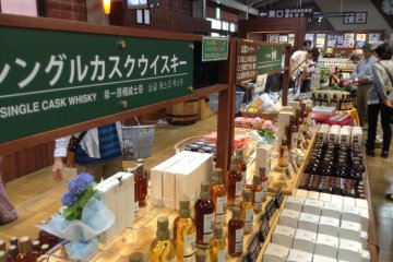 The tour ends in the gift shop of course. Various qualities and quantities of whisky are for sale along side snacks such as jellies or chocolate infused with alcohol.