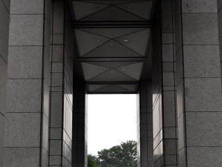 Park access through the Tokyo Metropolitain Government Center
