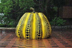 The Yayoi Kusama sculpture outside titled 'Pumpkin'.