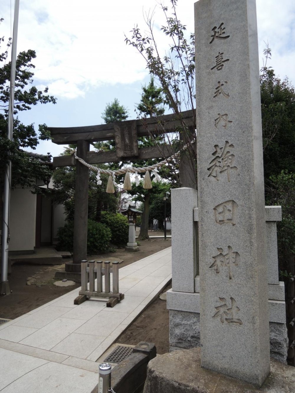 Engi-style shrine