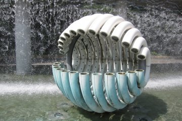 clam shell fountain