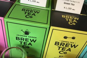 Jika Anda adalah penggemar teh hijau, mereka memilikinya di sini!