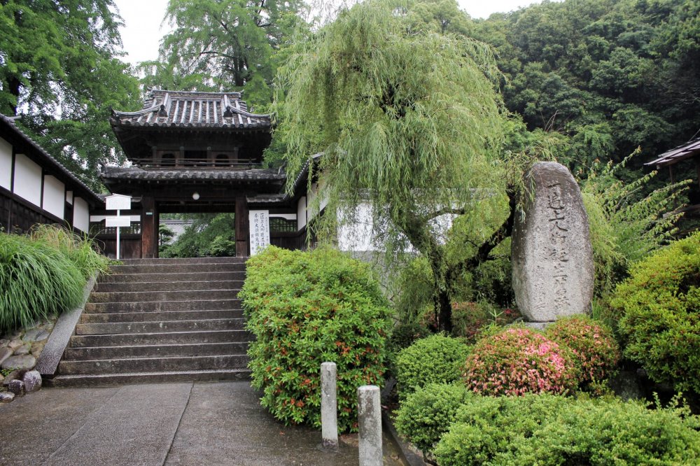 The gateway to Hogon-ji is imposing
