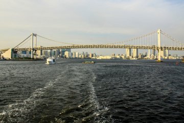 Enjoy Tokyo Bay by day