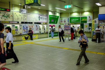 Ticket machines and JR reservations office