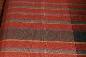 You can see the difference in the way people weave from the random patterns made on the sample textile - weaving reflects pesonalities