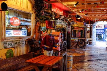 American themed restaurants and cafes create a really cool atmosphere within Depot Island