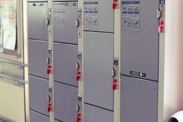 The coin lockers to leave your heavy baggage: ¥300 for a small locker