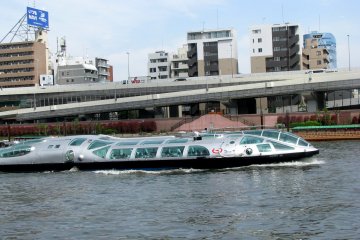 Катер на реке Сумида,Токио