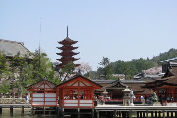 Храм Итсукусима
