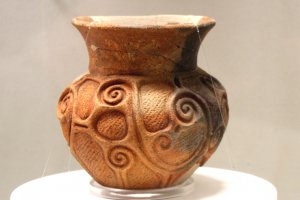 Ancient pot with deep ornament