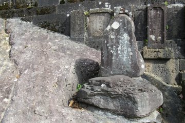 Some use natural rocks as the gravestone