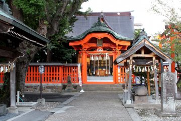 Tsutsujigaoka Tenmangu shrine