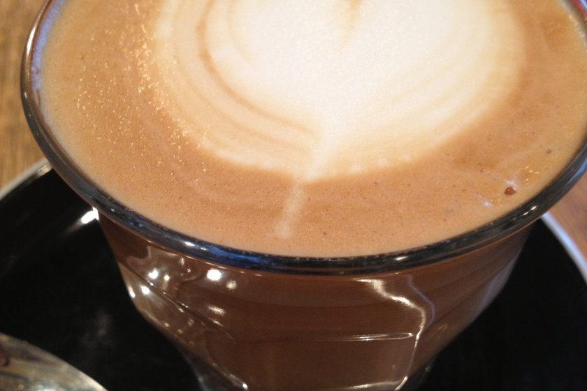 Simple café latte