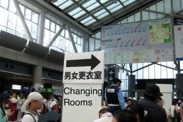 Direction to the changing rooms in West Hall