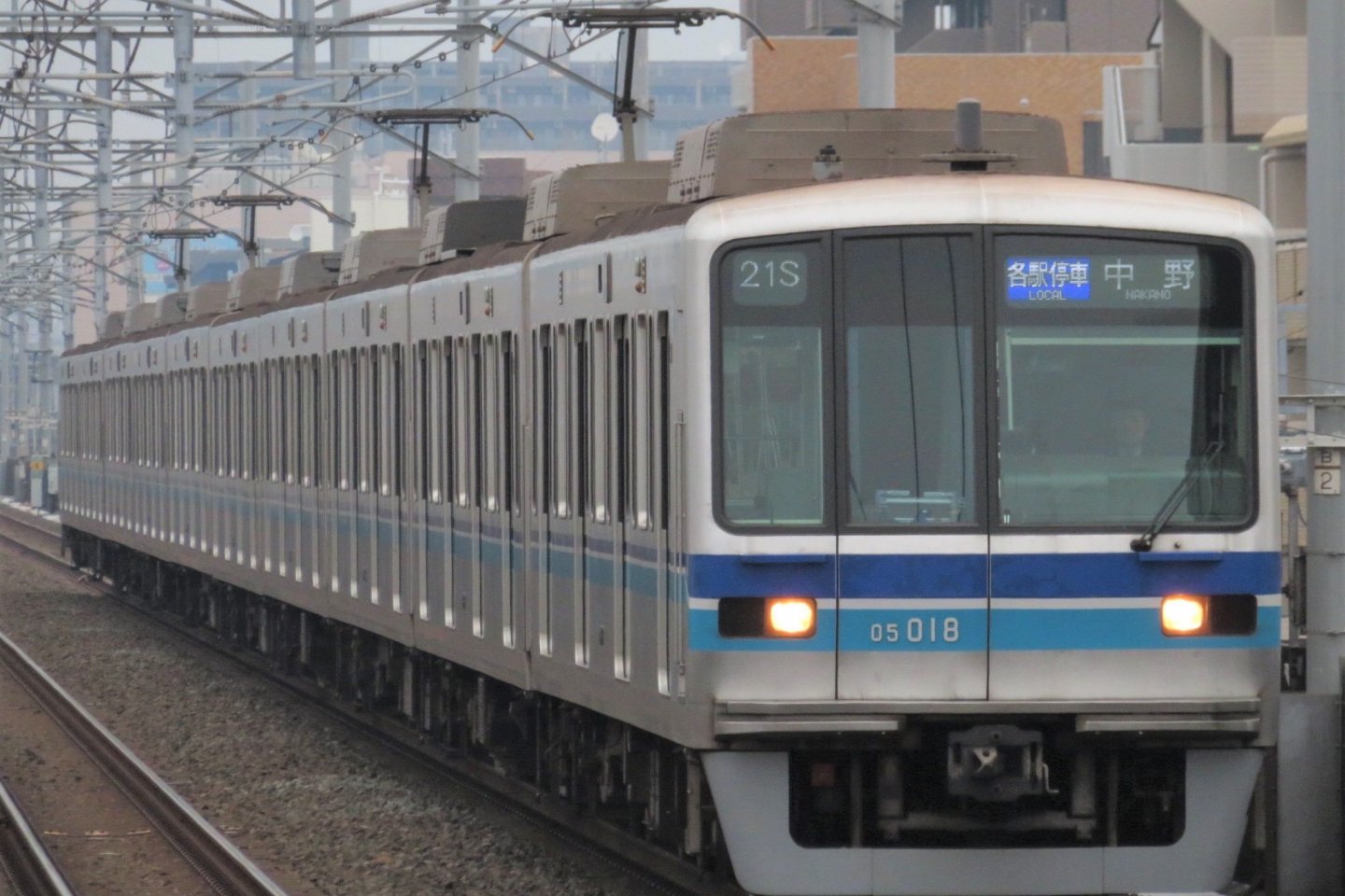Tokyo Tozai Metro Line train