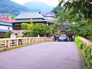箱根湯本にある橋の風景