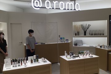 @aroma's store at the Tokyu Plaza Shibuya