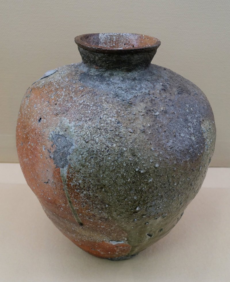 An example of Shigaraki ware